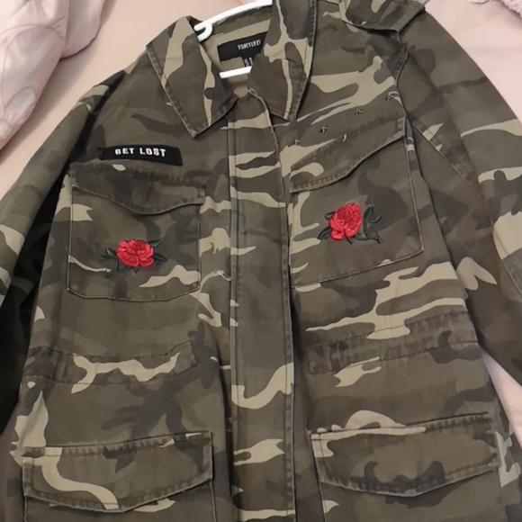 forever 21 camo jean jacket - Picture 1 of 4